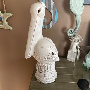 Pelican decor